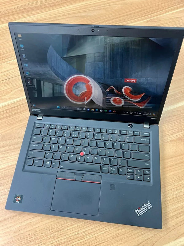 Lenovo ThinkPad T495s 美品　Office付　指紋認証機能 Lenovo ThinkPad T495s 美品 Office付 指紋認証機能 ThinkPad