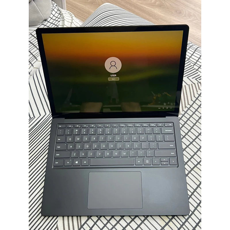 Microsoft Surface Laptop 3 with Stylus | 13.5” 2K Display | i5-1035G7 | 8GB RAM| 256GB SSD | Wi-Fi 6 | Intel