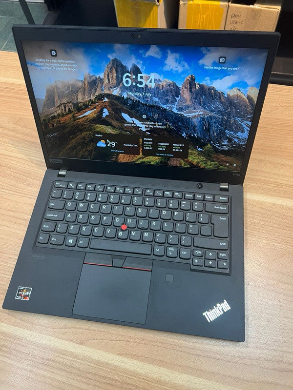 Lenovo ThinkPad P14S Mobile Workstation | 14" i7-10510U 16GB 512GB | NVIDIA Quadro P520 Discrete 2GB GDDR5